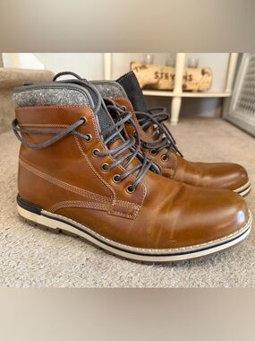 Sonoma Brown Leather Lace-Up Ankle Boots with Gray Collar